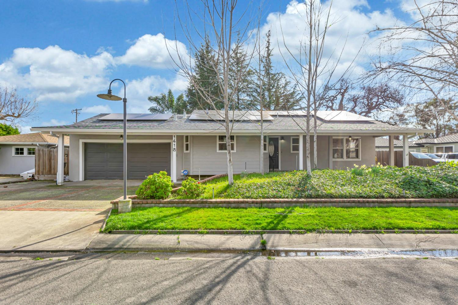 1418 Valencia Avenue