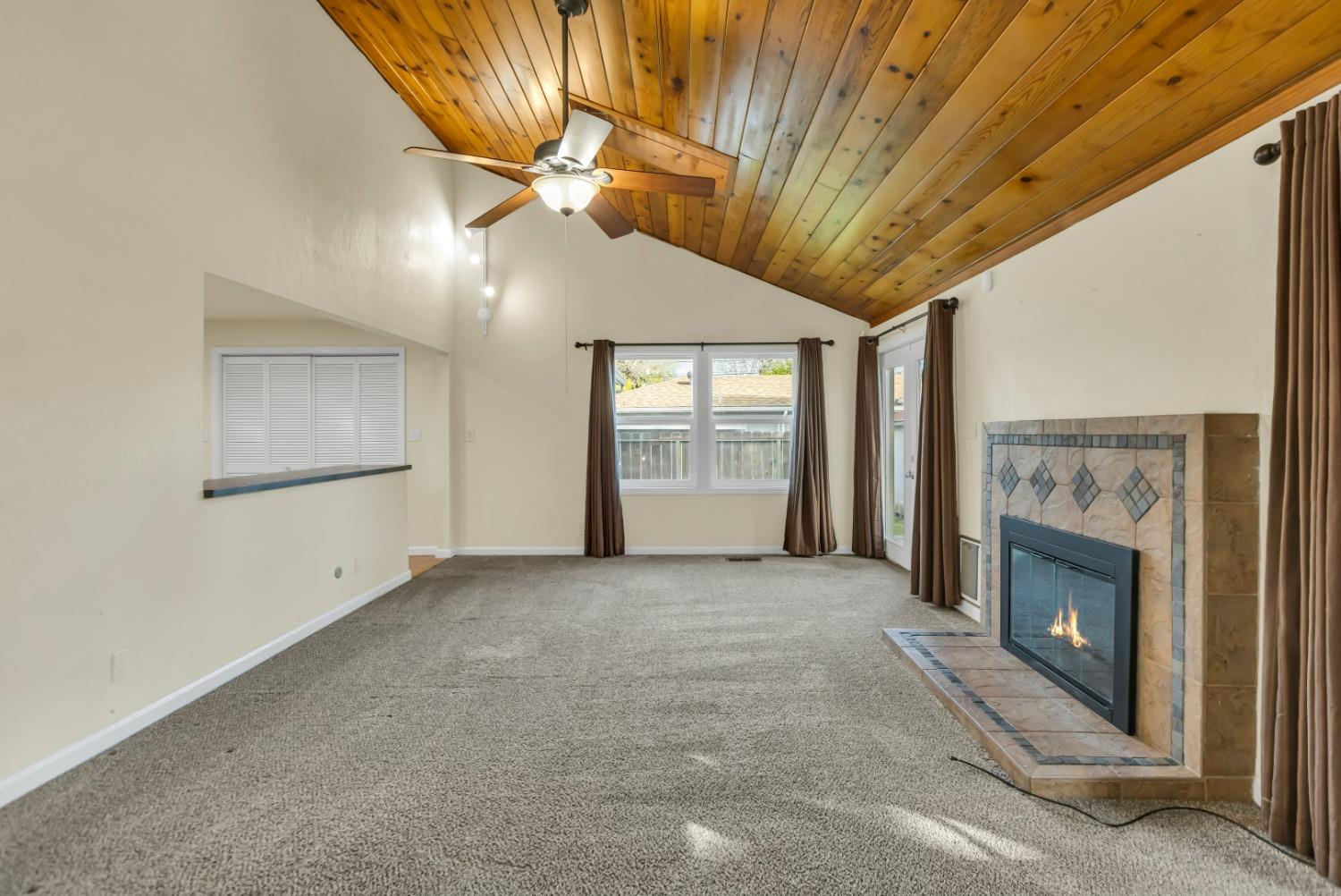 1418 Valencia Avenue