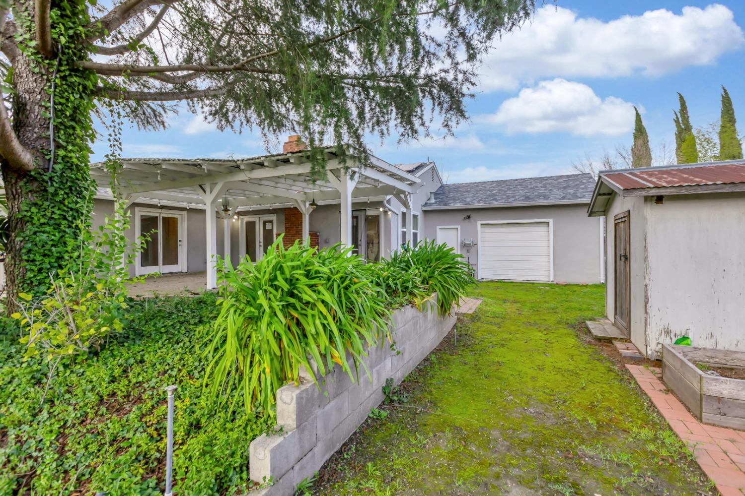 1418 Valencia Avenue