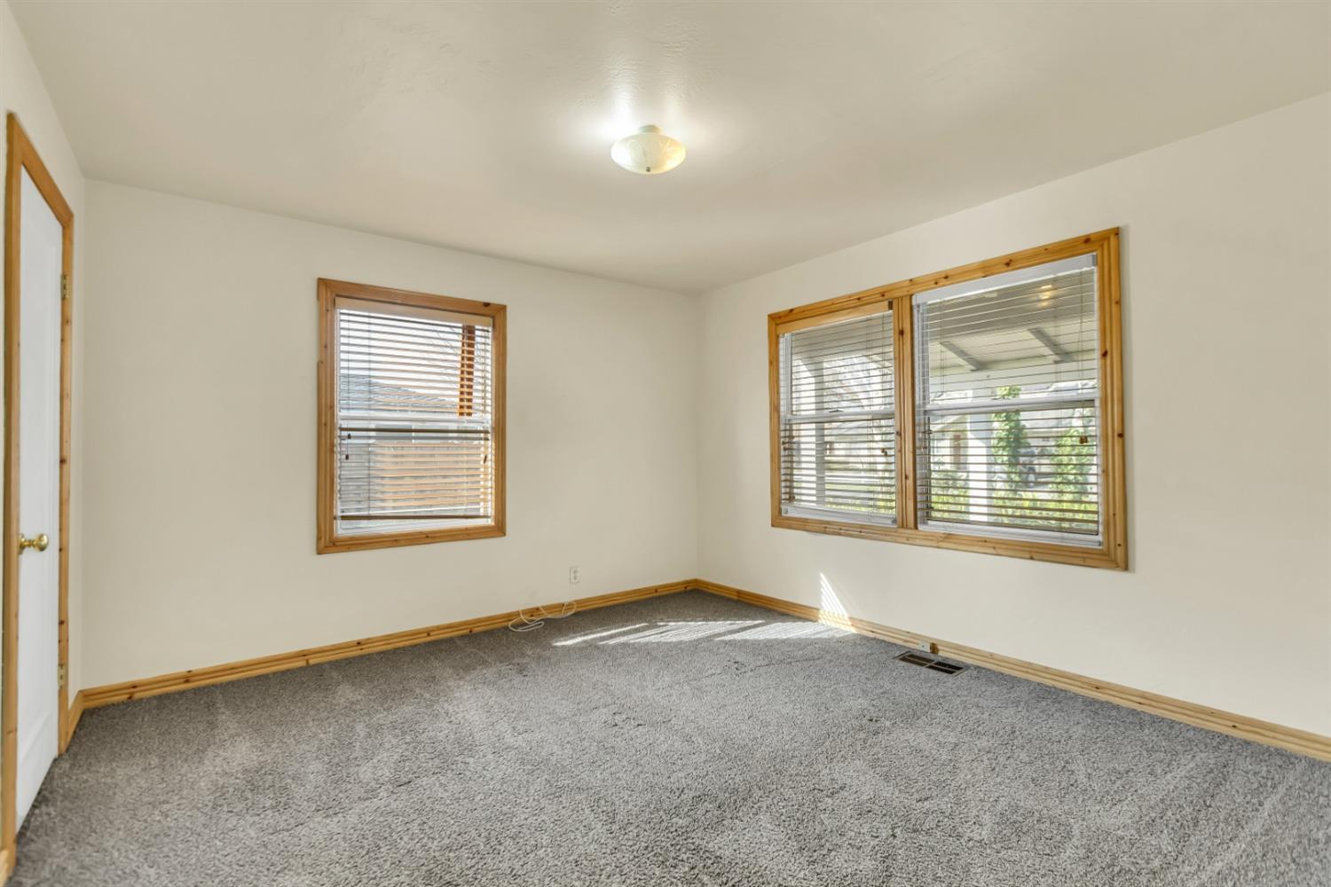 1418 Valencia Avenue