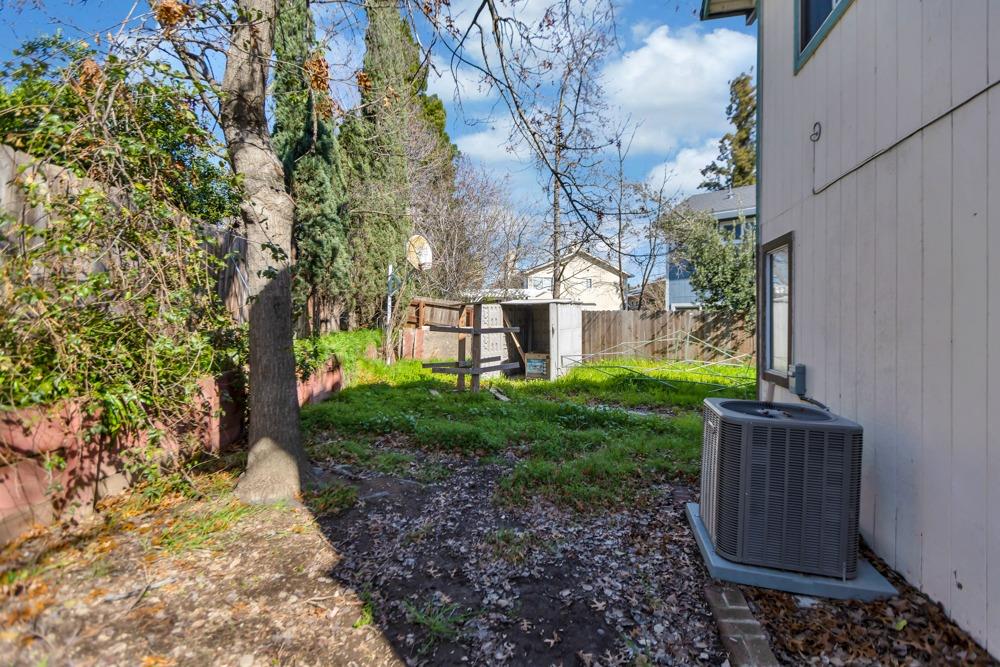 8661 Shadow Crest Circle