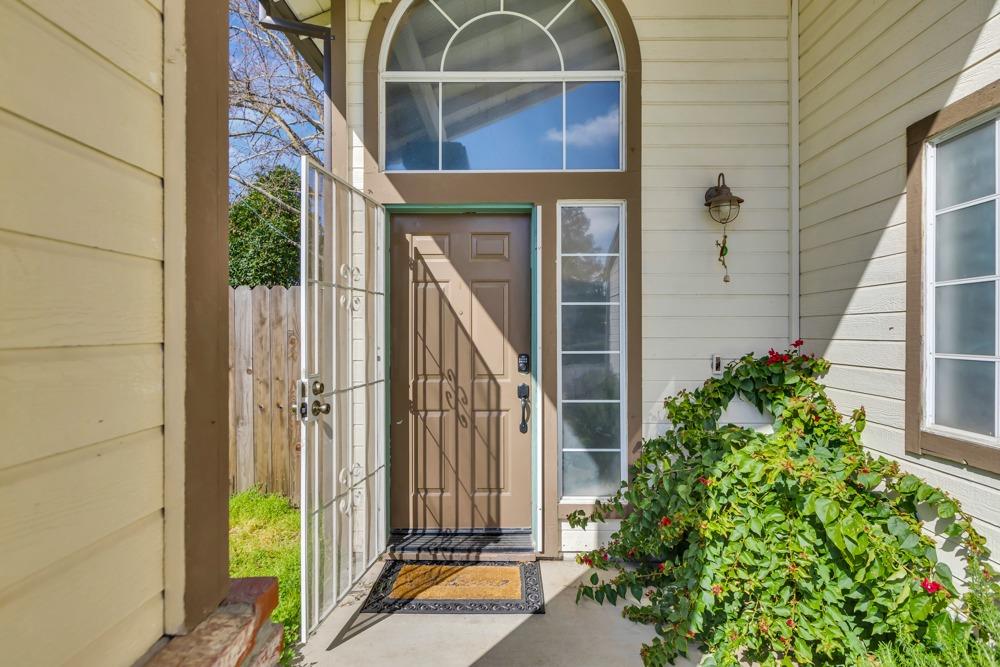 8661 Shadow Crest Circle