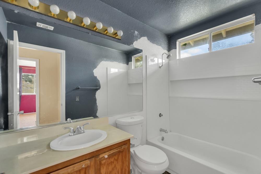 8661 Shadow Crest Circle