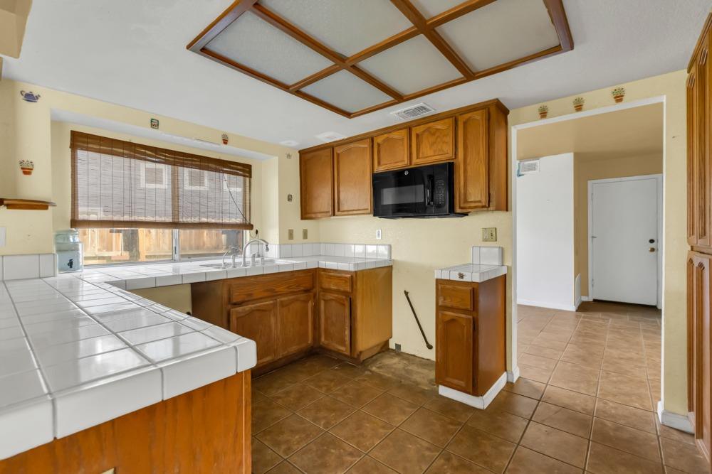 8661 Shadow Crest Circle