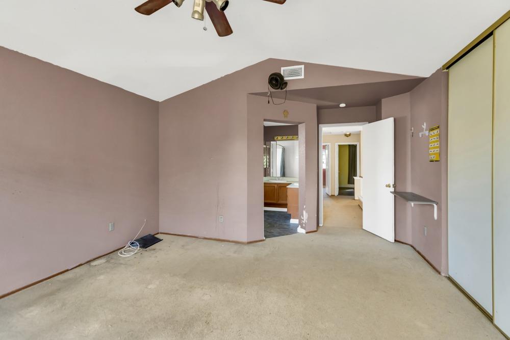 8661 Shadow Crest Circle