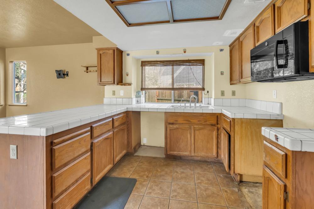 8661 Shadow Crest Circle