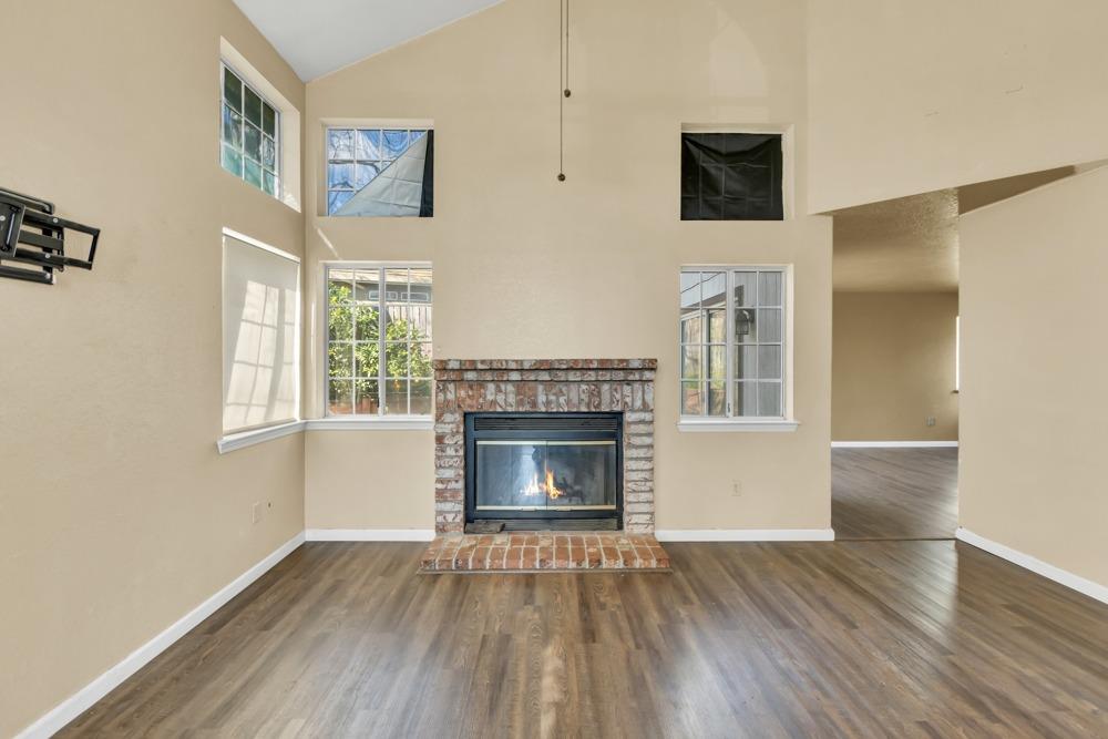 8661 Shadow Crest Circle