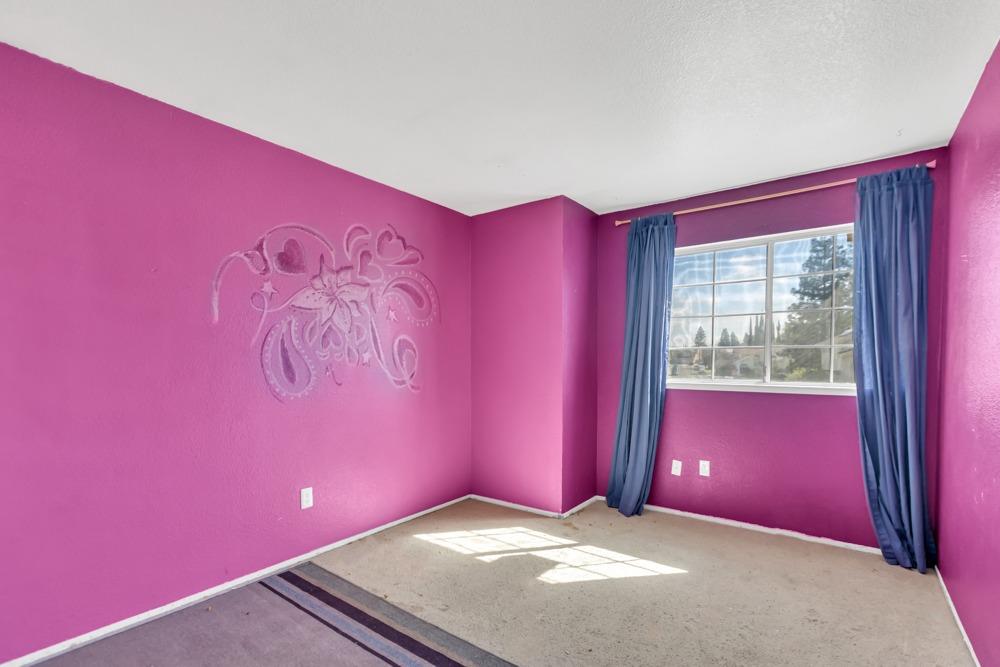 8661 Shadow Crest Circle