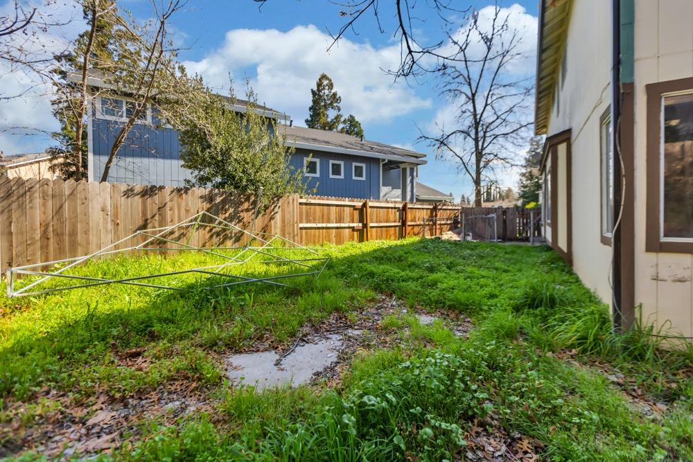 8661 Shadow Crest Circle