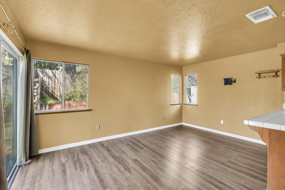 8661 Shadow Crest Circle