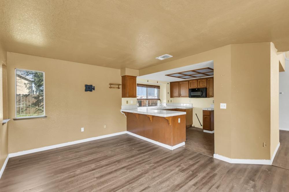 8661 Shadow Crest Circle