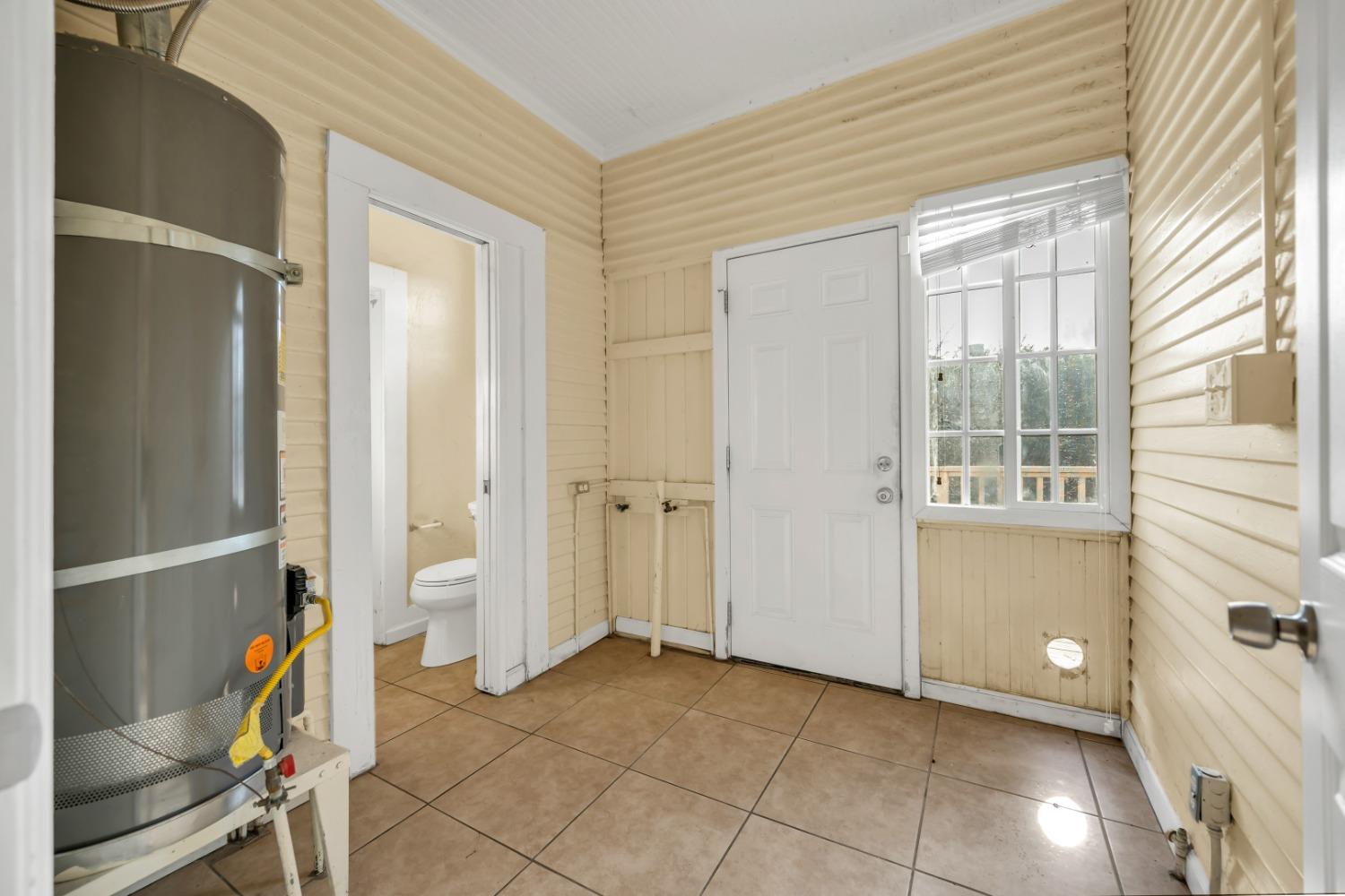 1121 Columbia Street