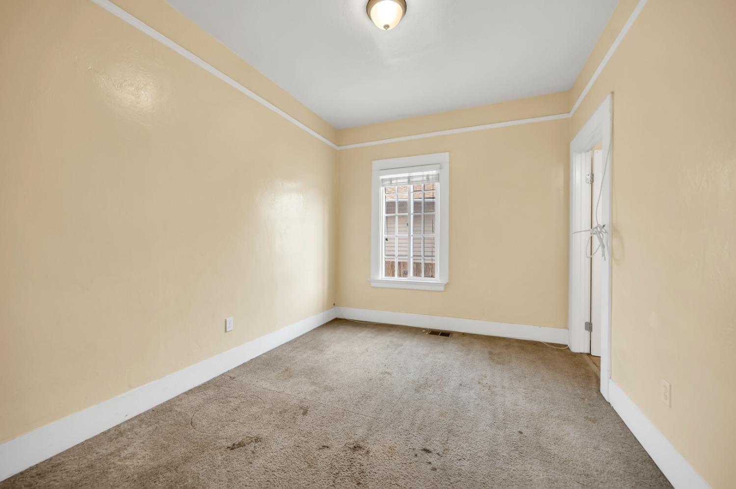 1121 Columbia Street