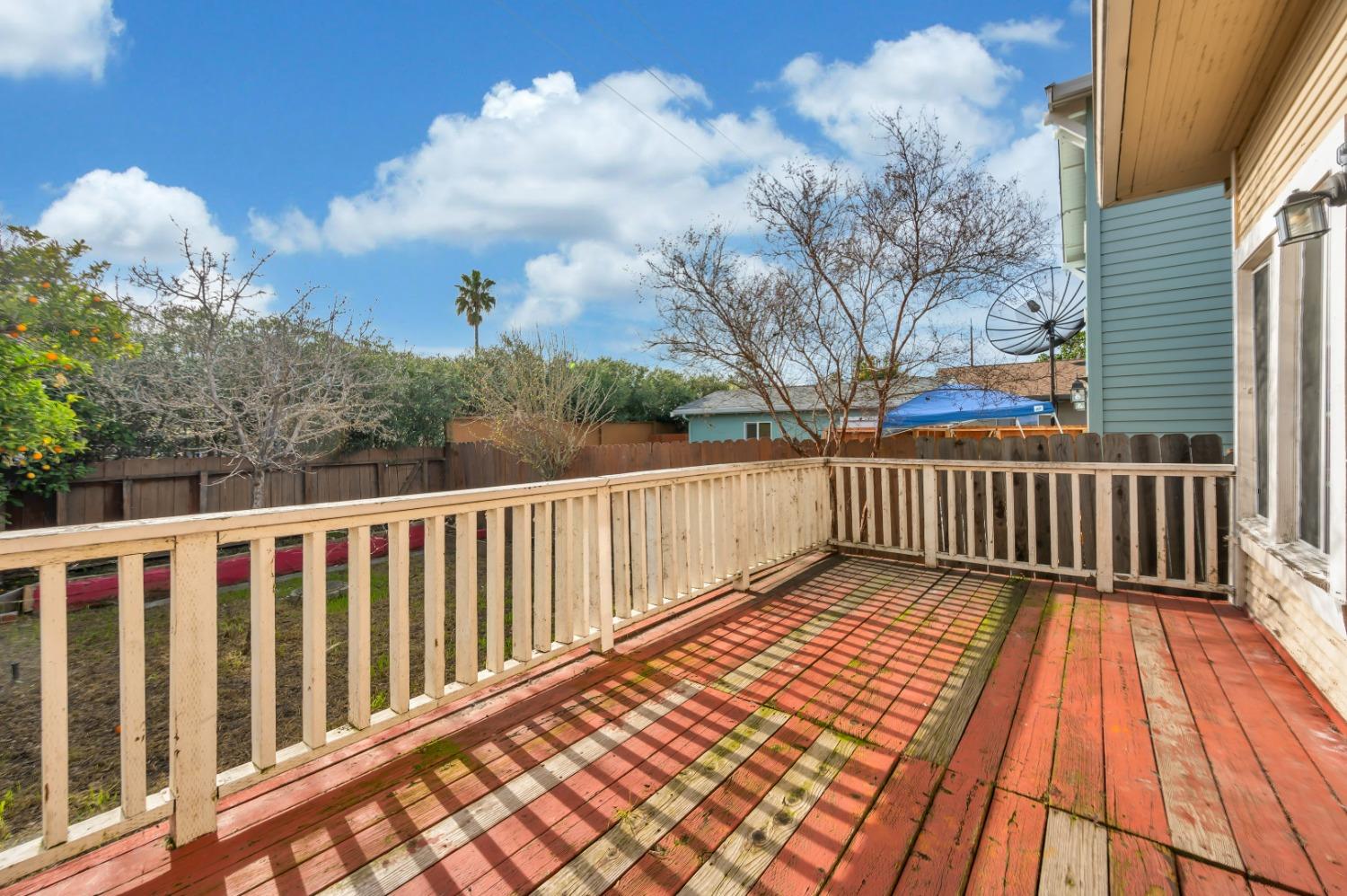 1121 Columbia Street