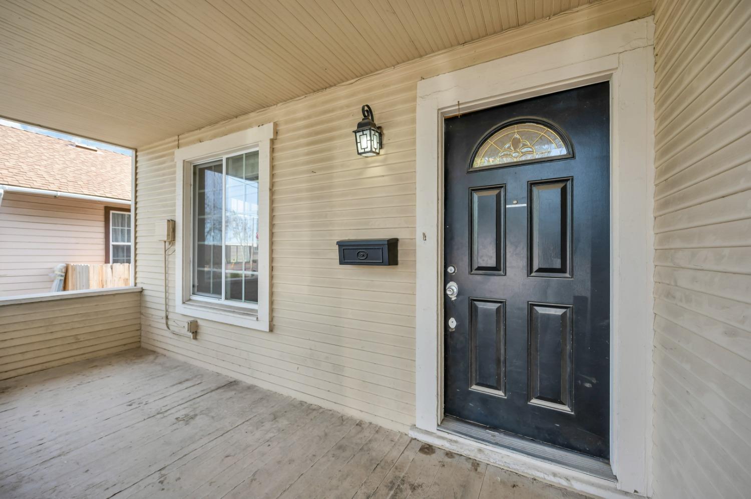 1121 Columbia Street