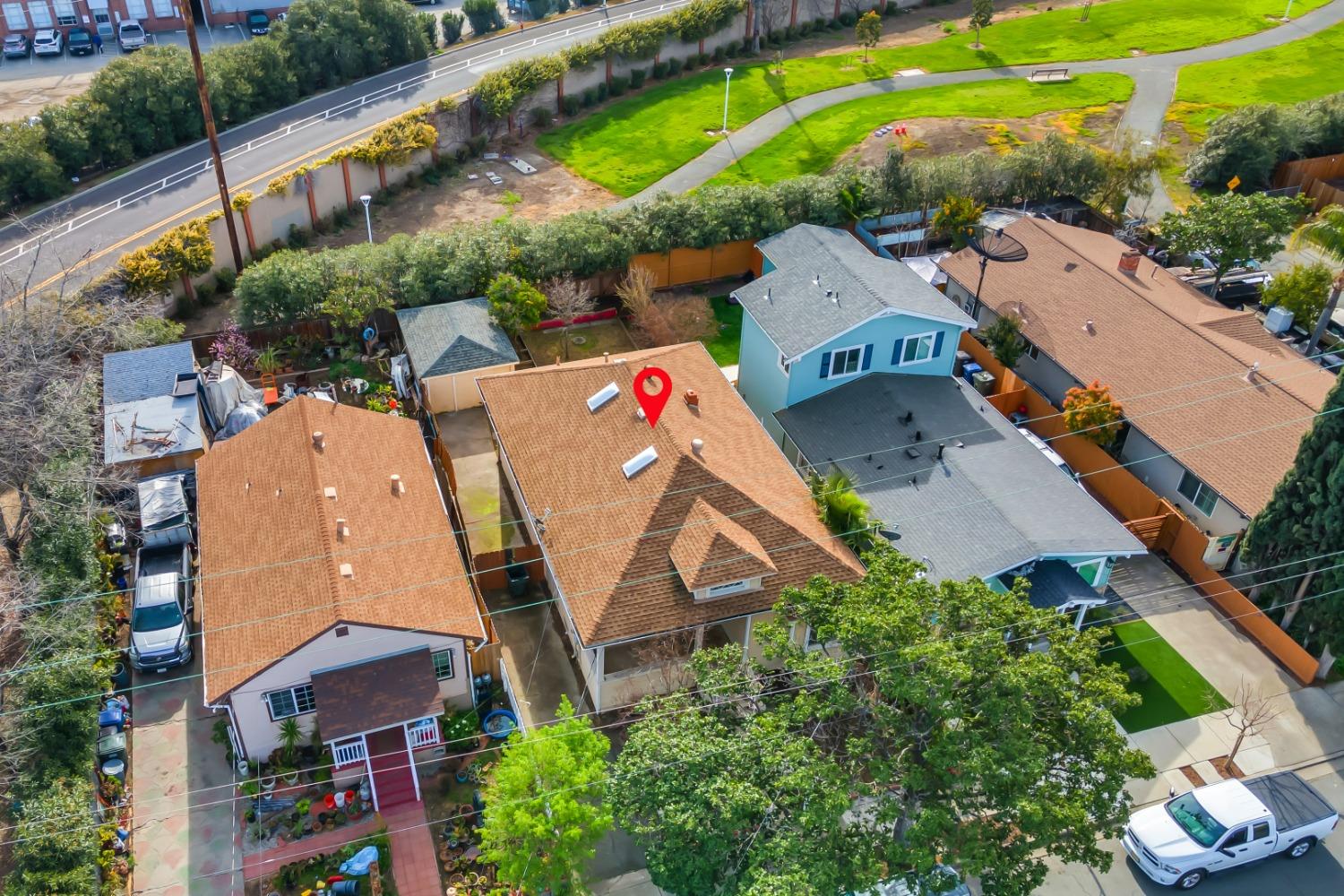 1121 Columbia Street