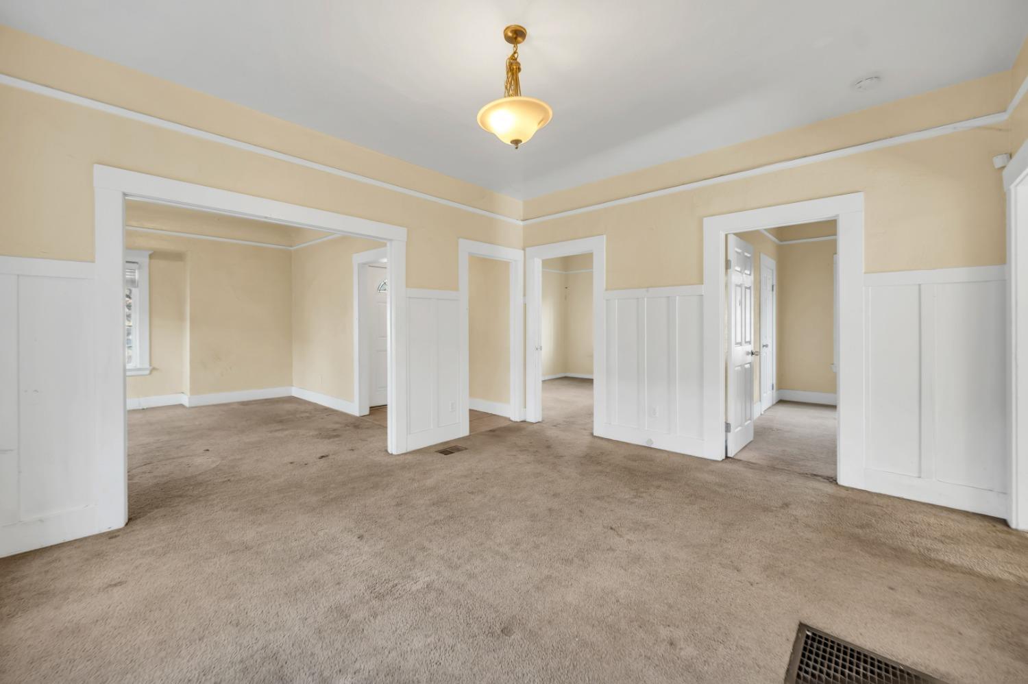 1121 Columbia Street