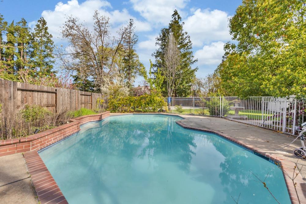 7207 Beaver Falls Way