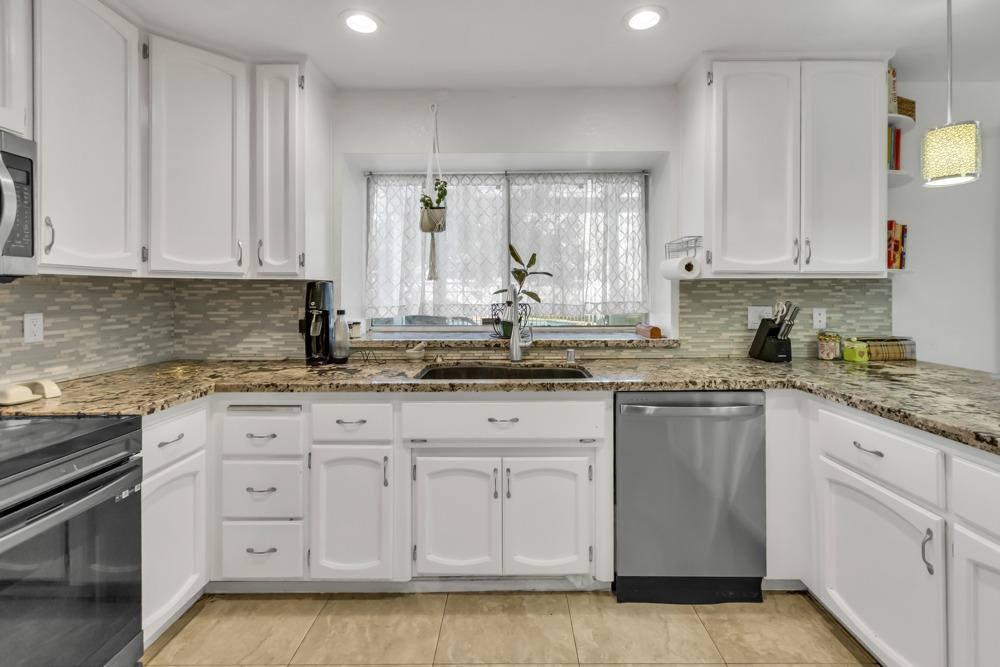 7207 Beaver Falls Way