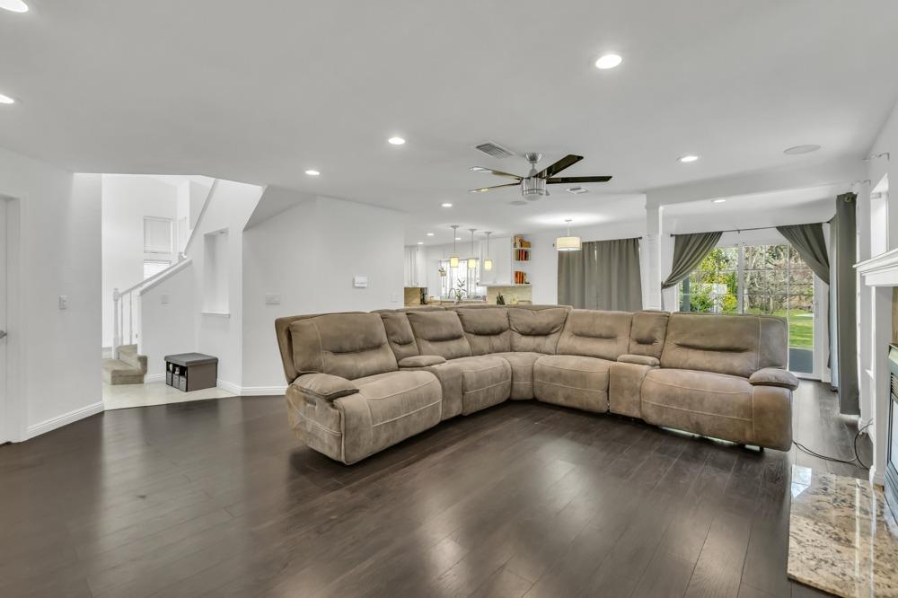 7207 Beaver Falls Way