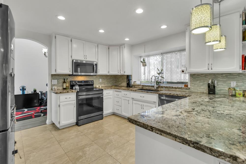 7207 Beaver Falls Way