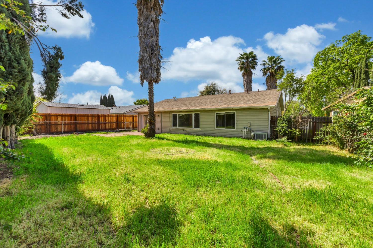 7951 Deer Creek Drive