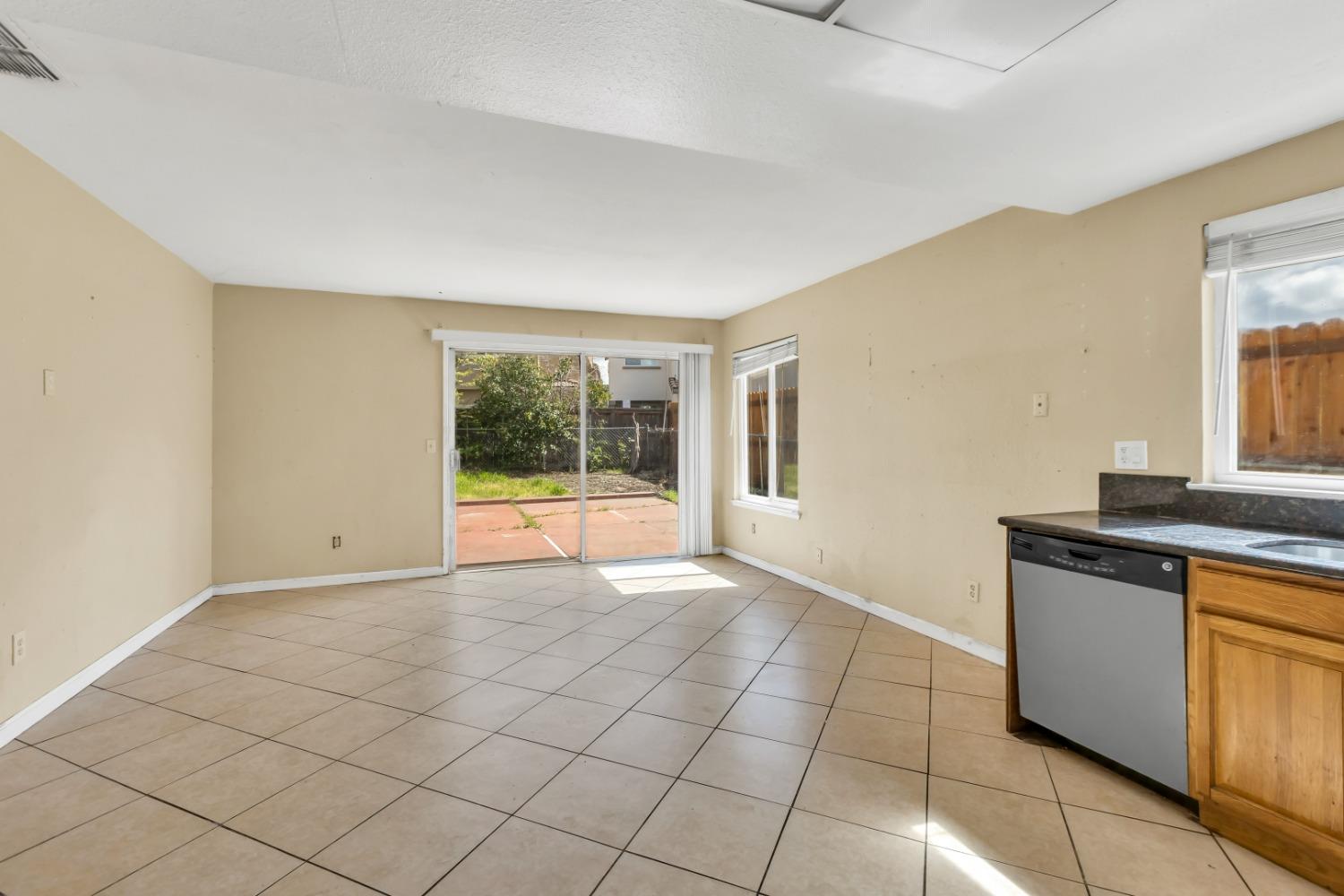 7951 Deer Creek Drive