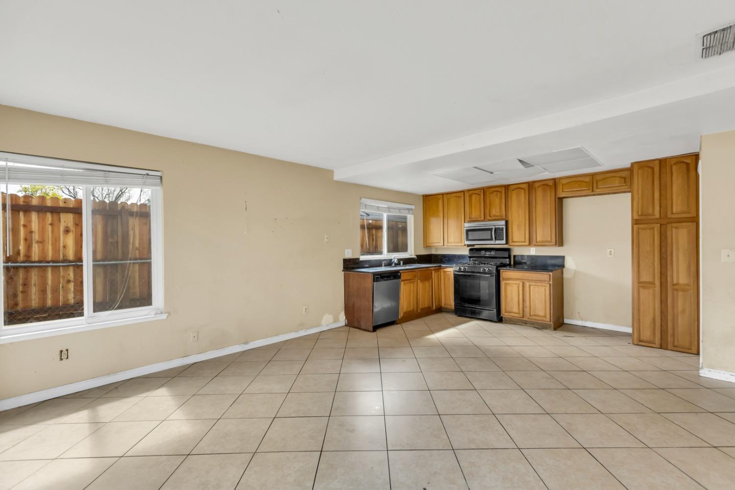 7951 Deer Creek Drive