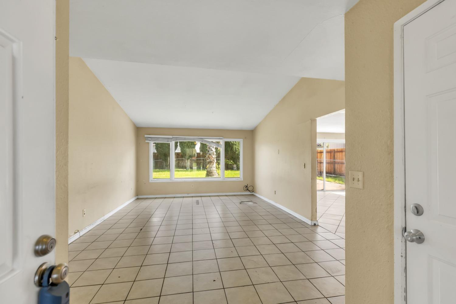 7951 Deer Creek Drive