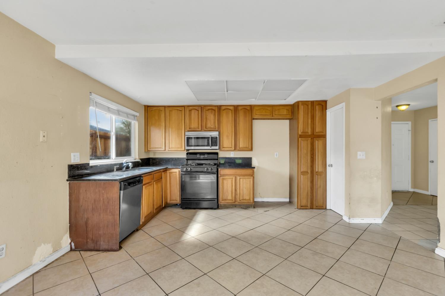 7951 Deer Creek Drive