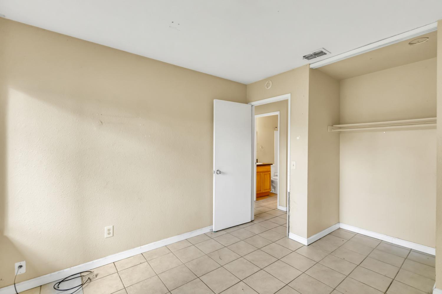 7951 Deer Creek Drive