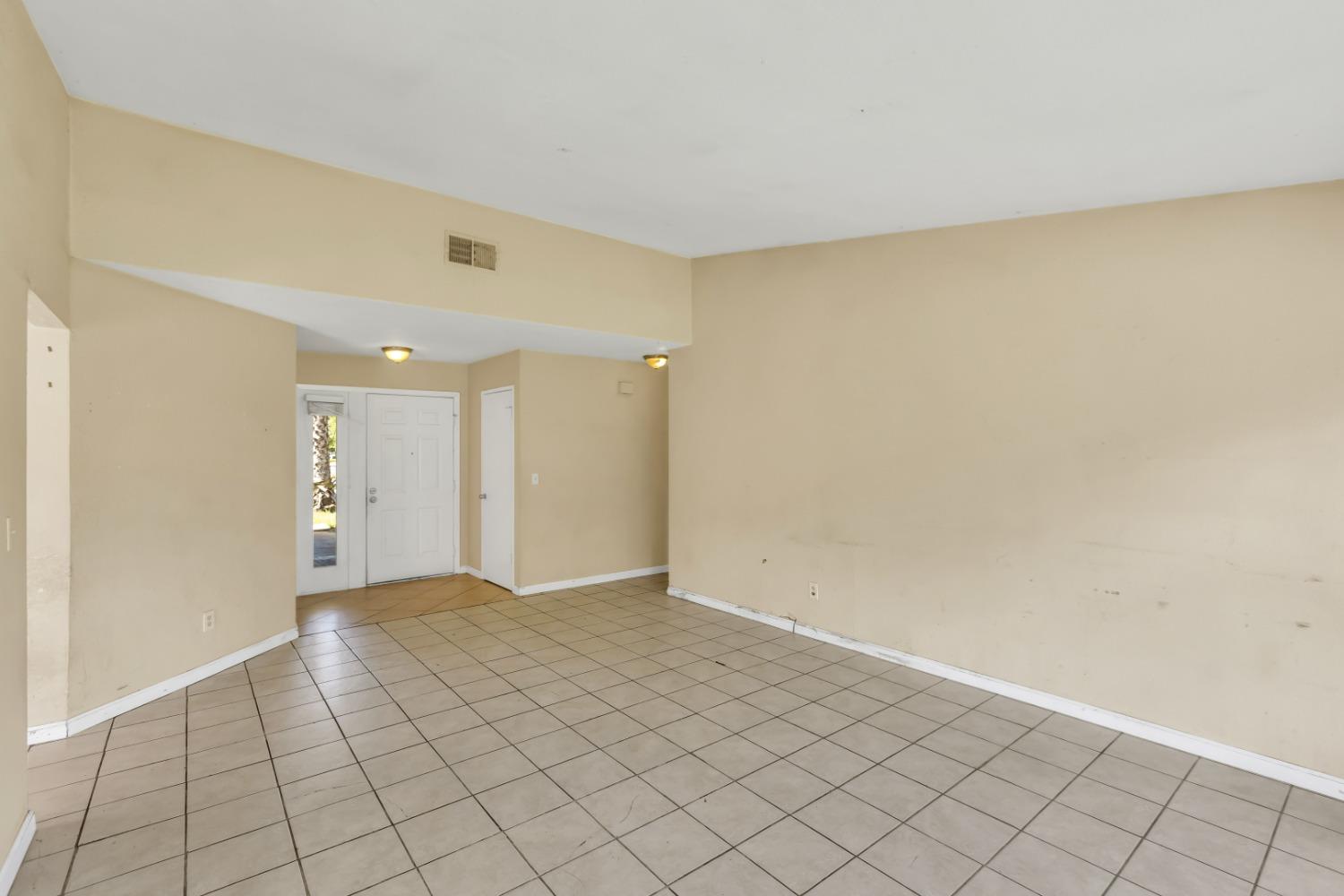 7951 Deer Creek Drive