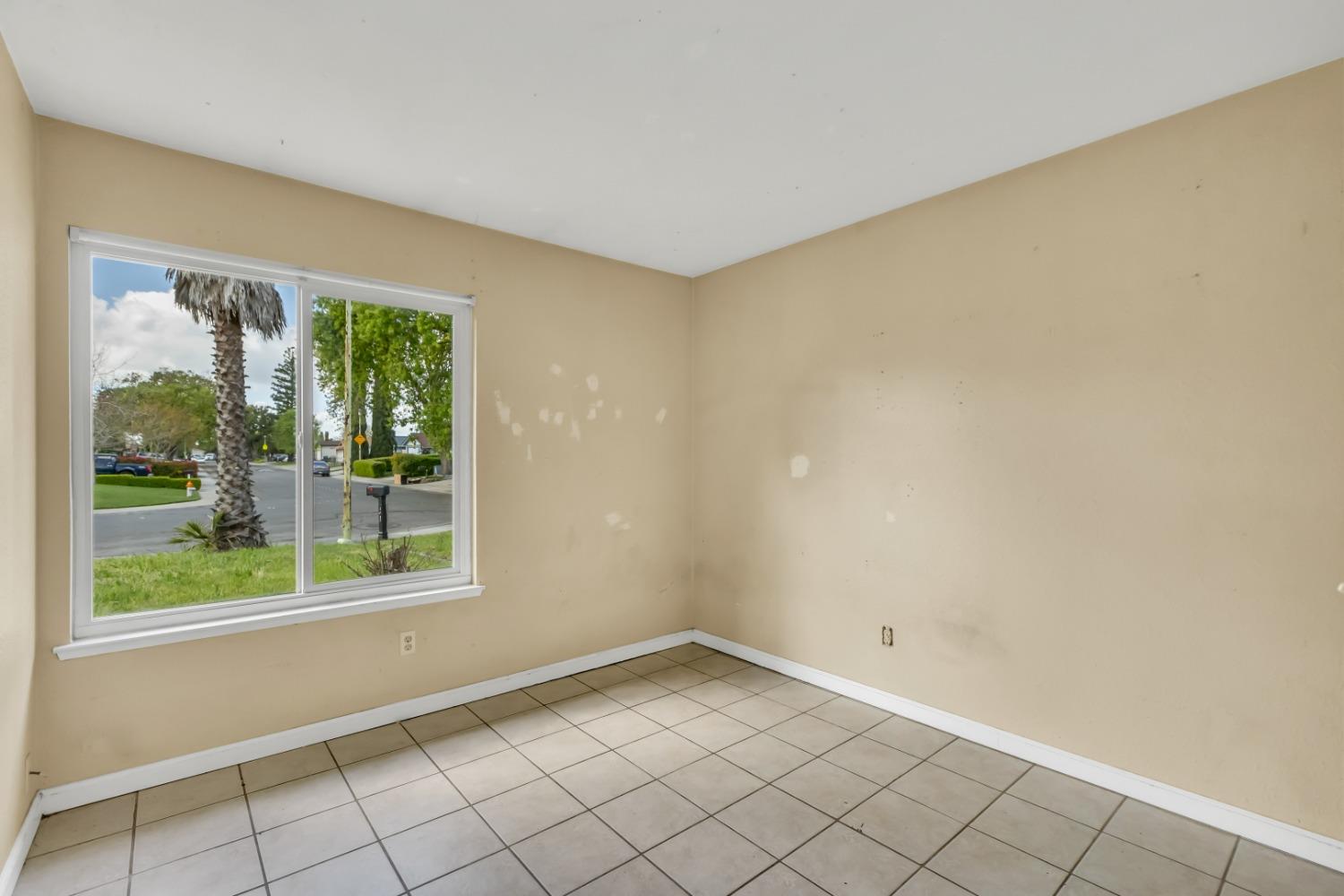 7951 Deer Creek Drive