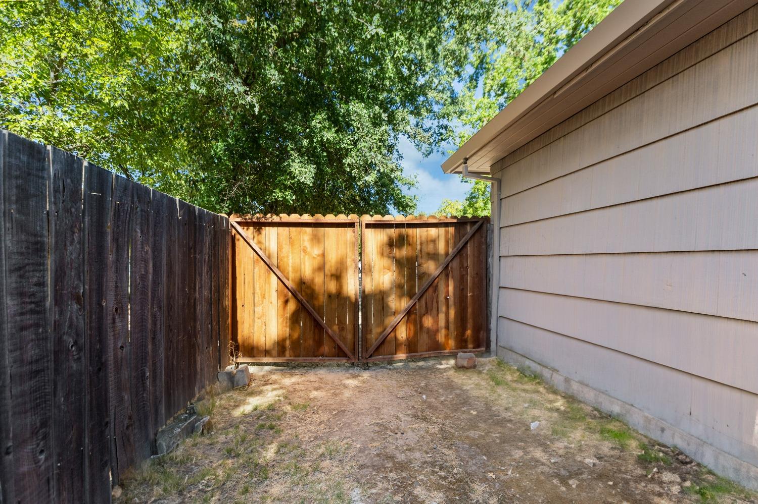 7418 Henrietta Drive