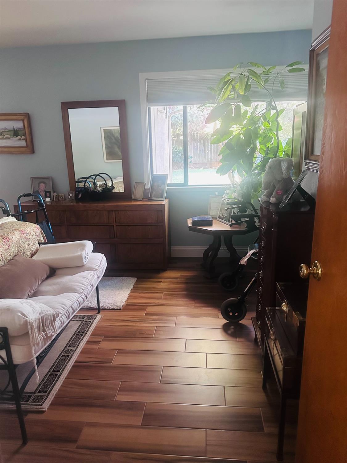 7457 Grand Oaks Boulevard