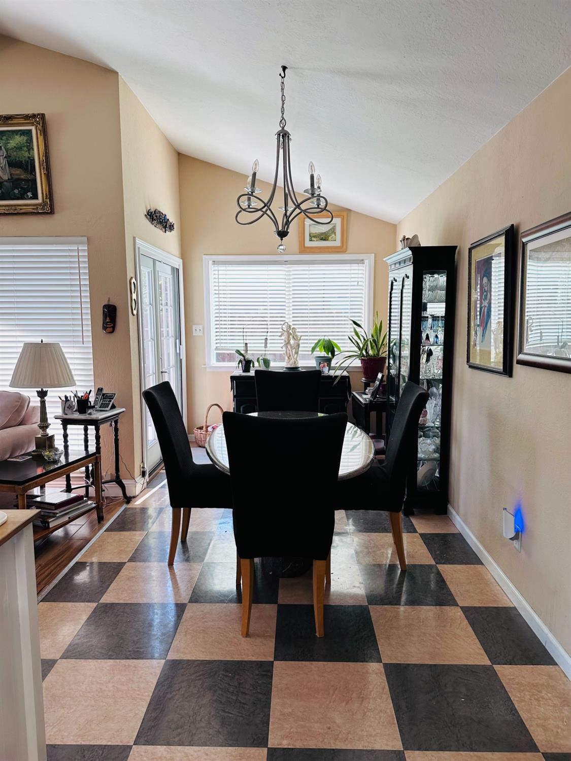 7457 Grand Oaks Boulevard