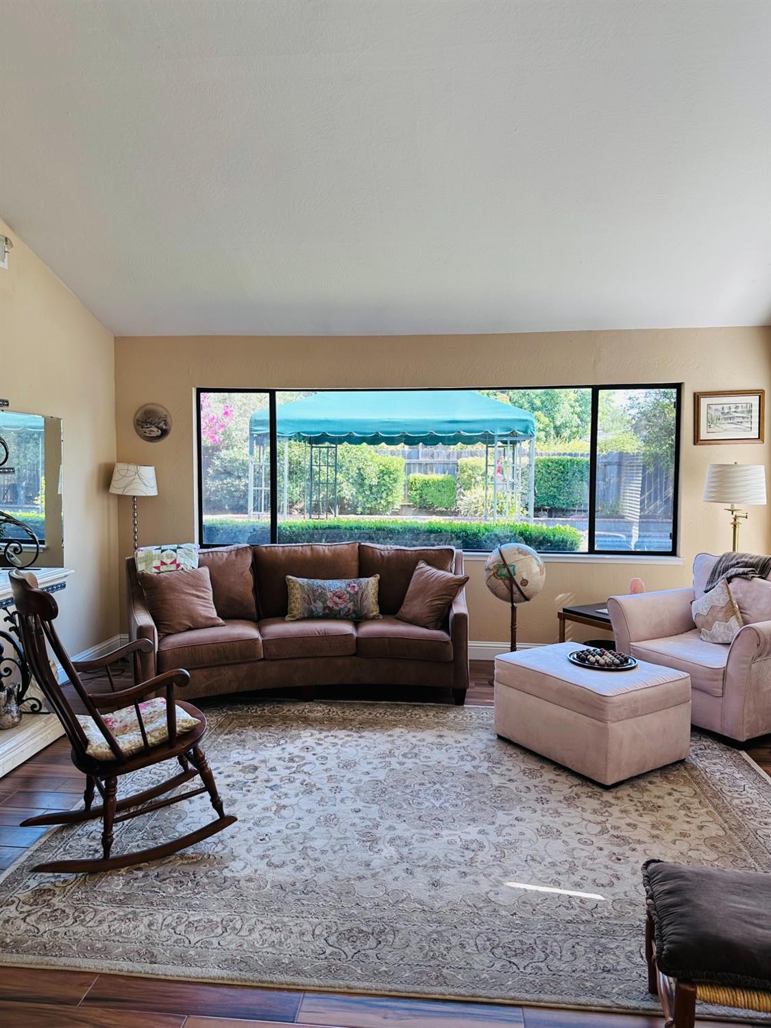 7457 Grand Oaks Boulevard