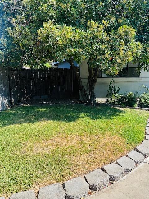 7457 Grand Oaks Boulevard