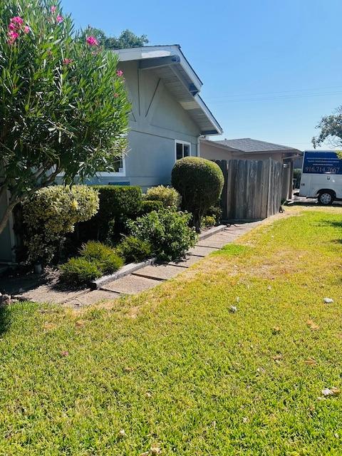 7457 Grand Oaks Boulevard