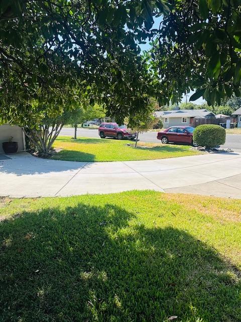 7457 Grand Oaks Boulevard