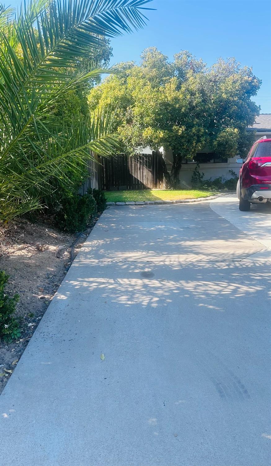 7457 Grand Oaks Boulevard