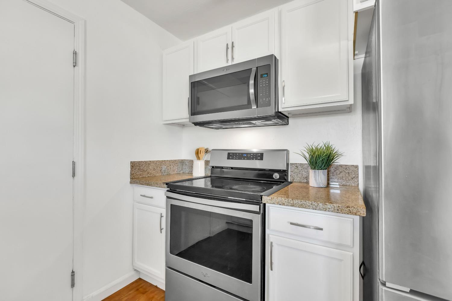 7550 Tamoshanter Way