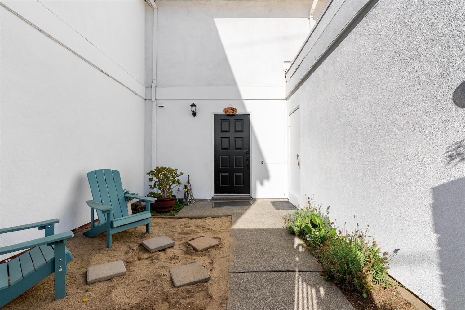 5170 Riverside Boulevard