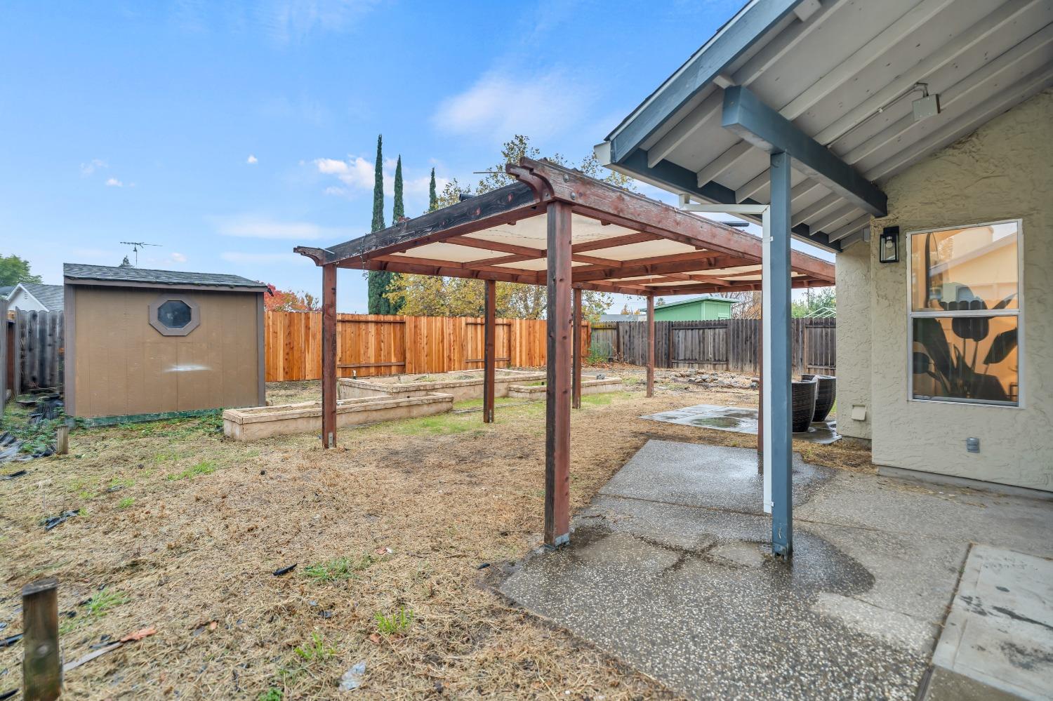 3916 Blackfield Drive