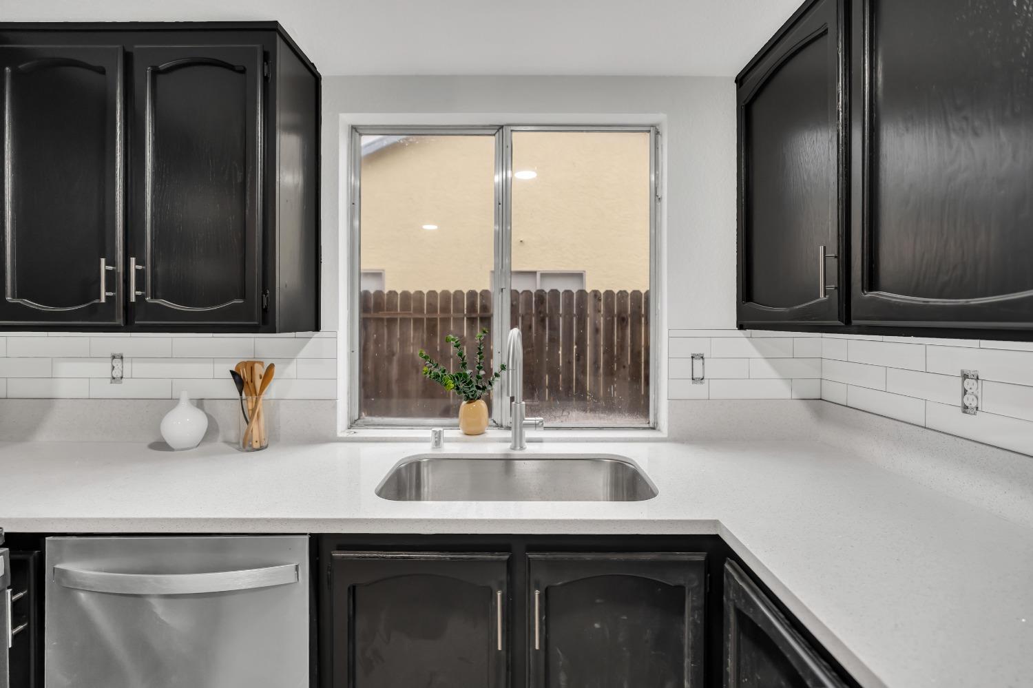 3916 Blackfield Drive