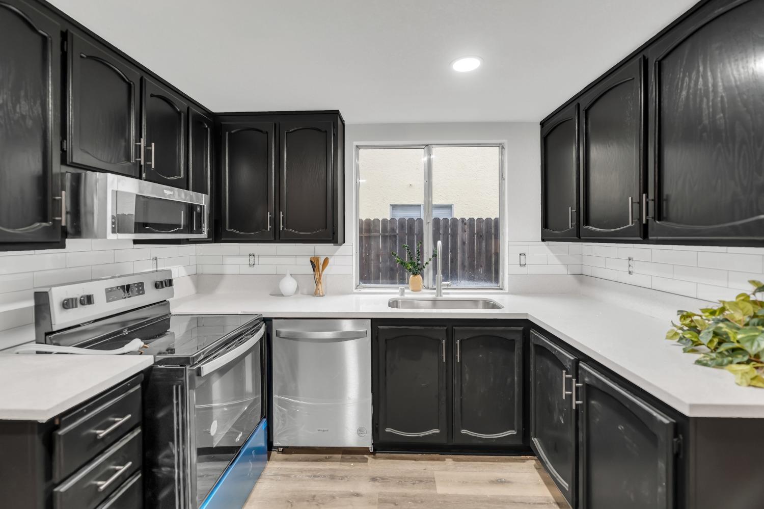 3916 Blackfield Drive