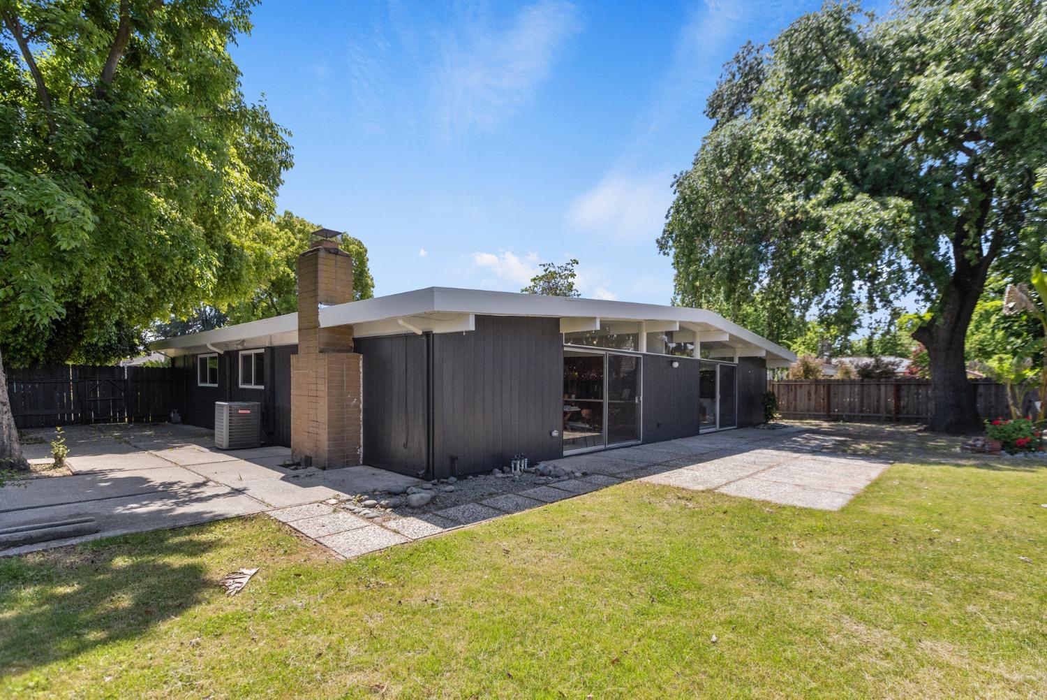 41 Springbrook Circle