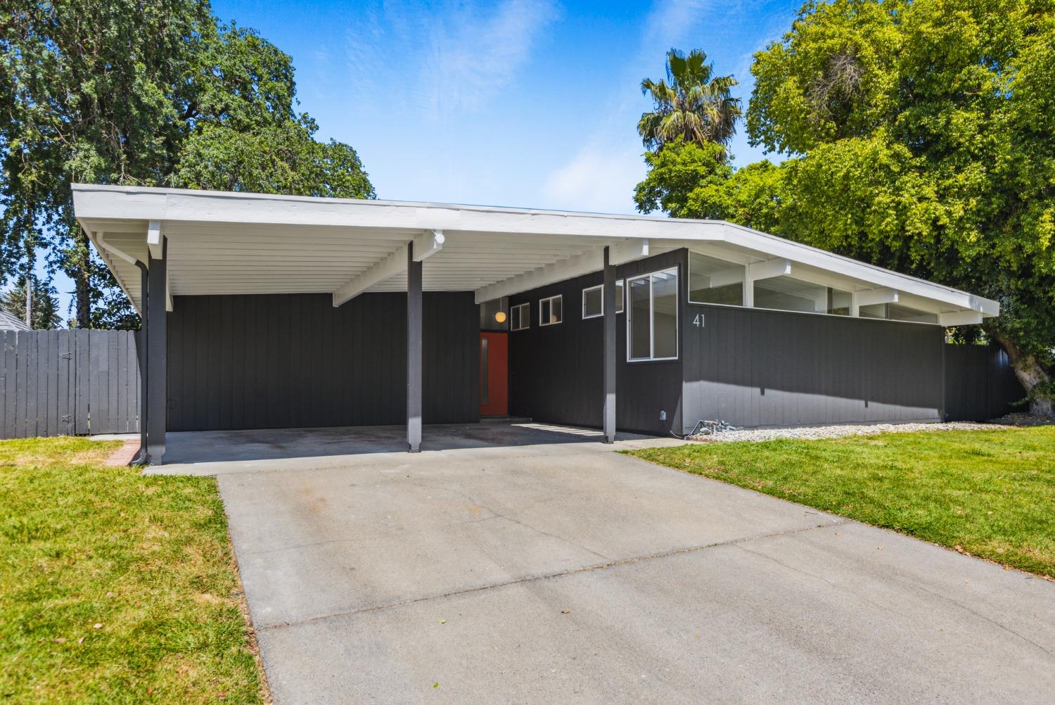 41 Springbrook Circle