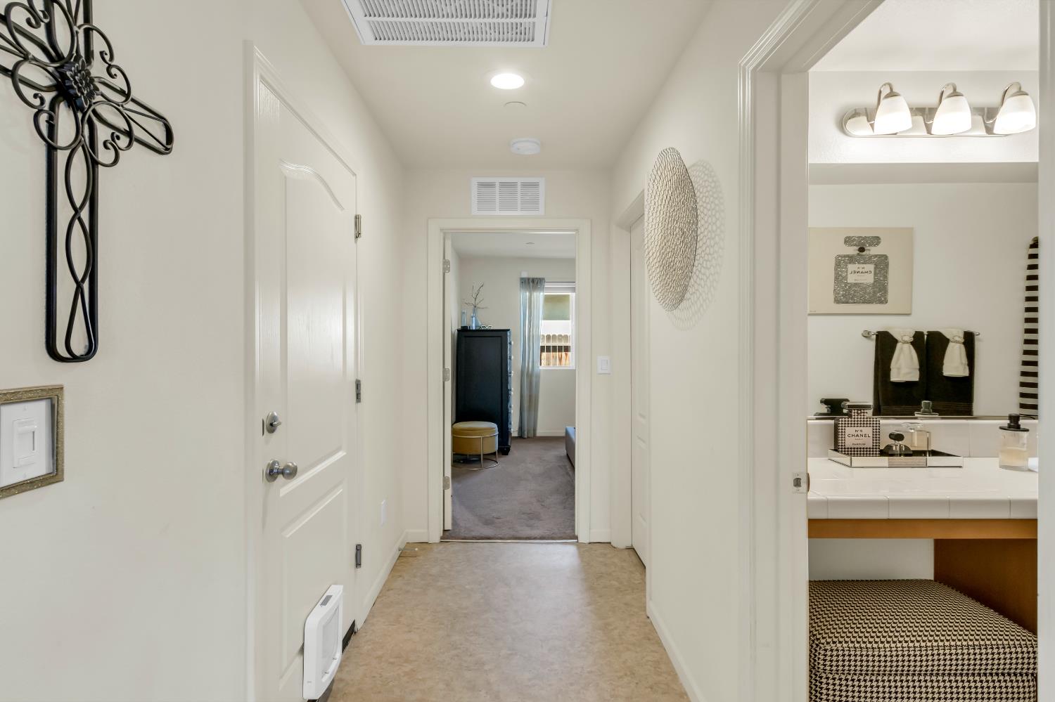 1103 Sierra Bluff Street