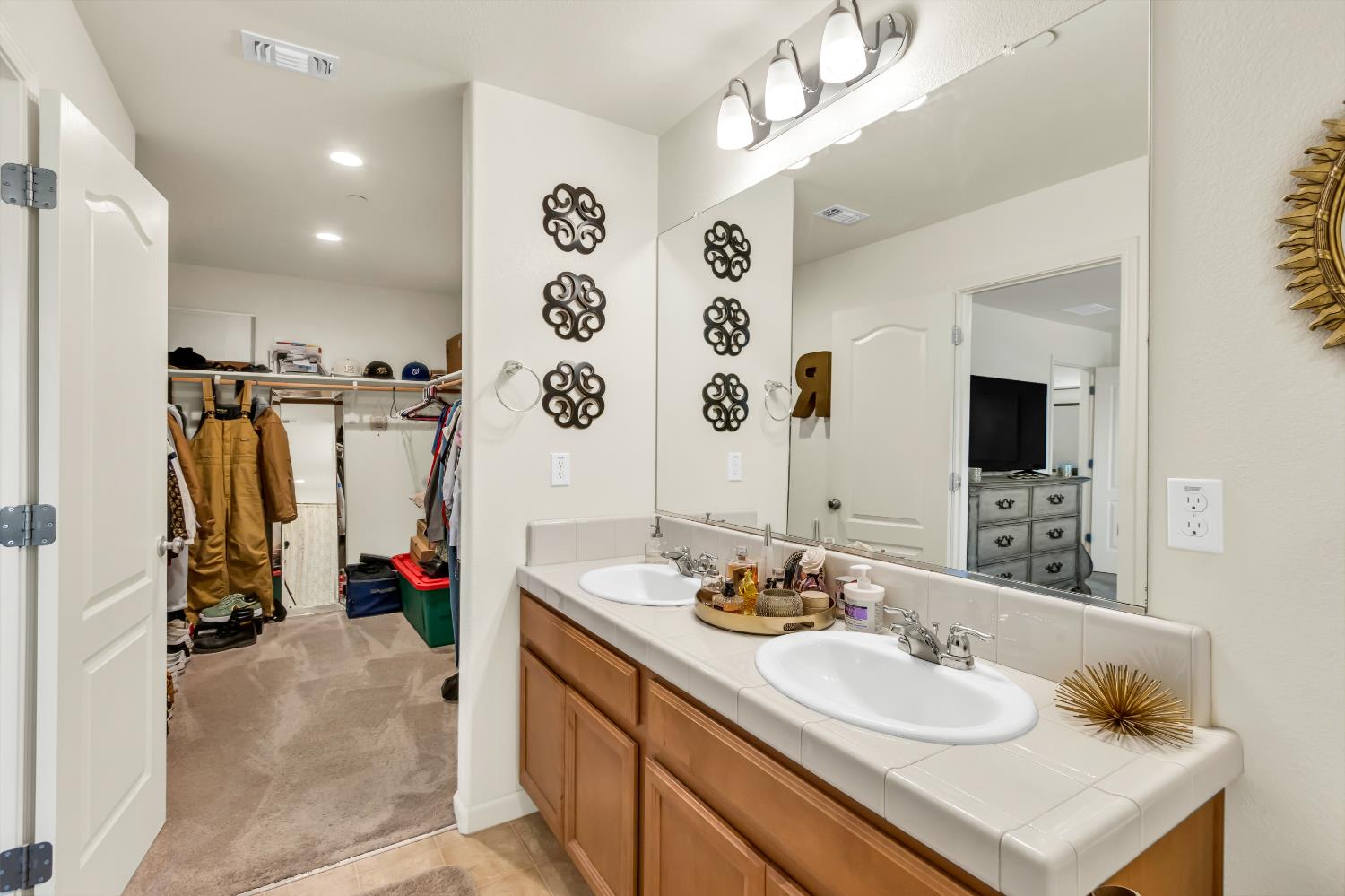 1103 Sierra Bluff Street